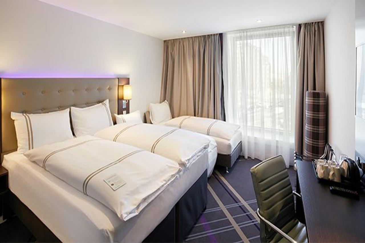 Premier Inn Hamburg City Экстерьер фото