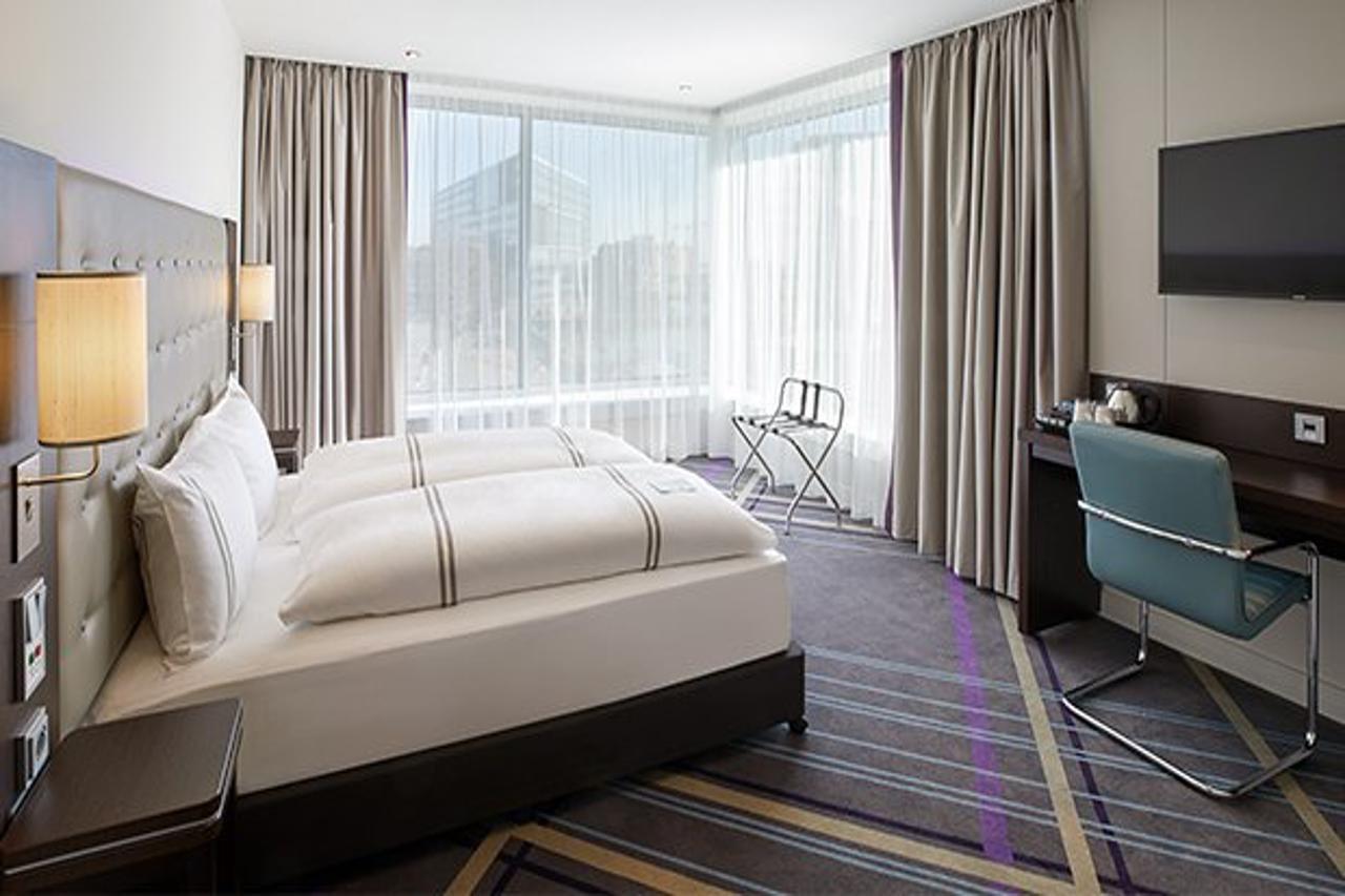 Premier Inn Hamburg City Экстерьер фото